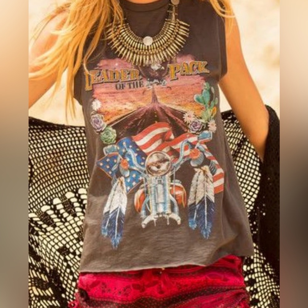 Spell & the Gypsy Leader of the Pack Graphic Muscle Tee - Size Small.